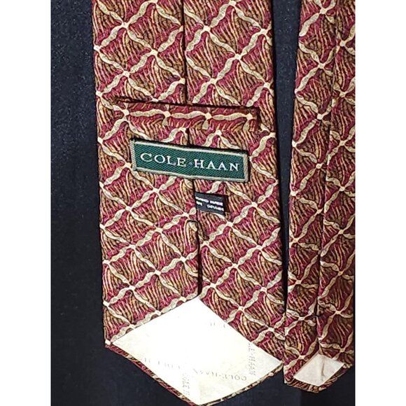 Cole Haan Mens Vintage Silk Tie Red & Gold Geometric Pattern - Picture 2 of 16